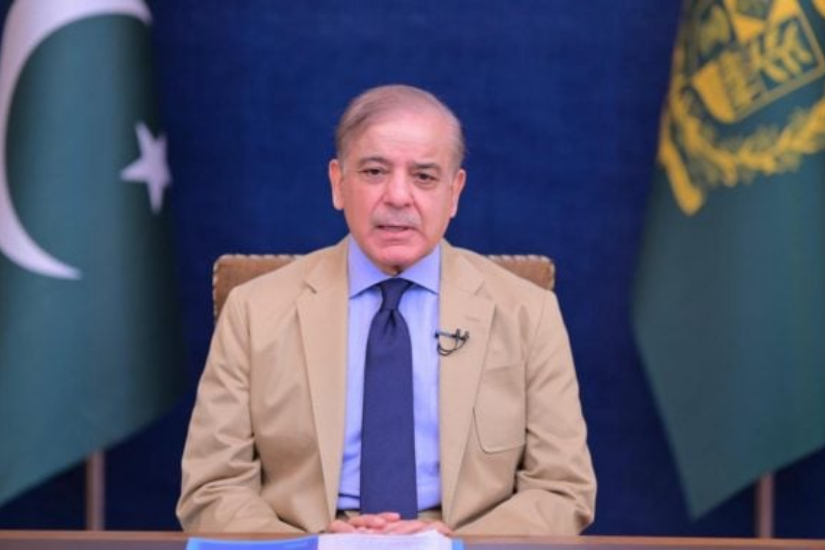318 Pakistani citizens evacuated From Syria via Beirut on PM Shehbaz's instructions