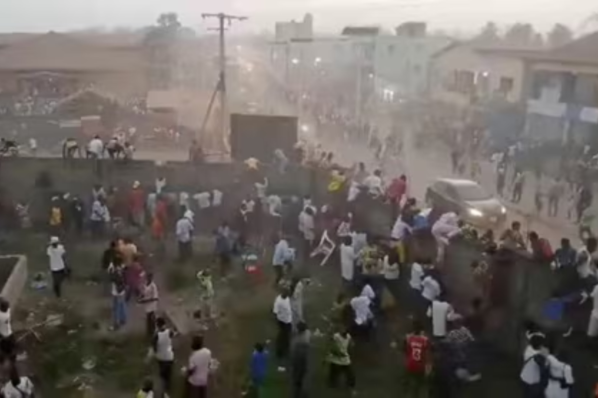 56 dead in crush at Guinea football stadium