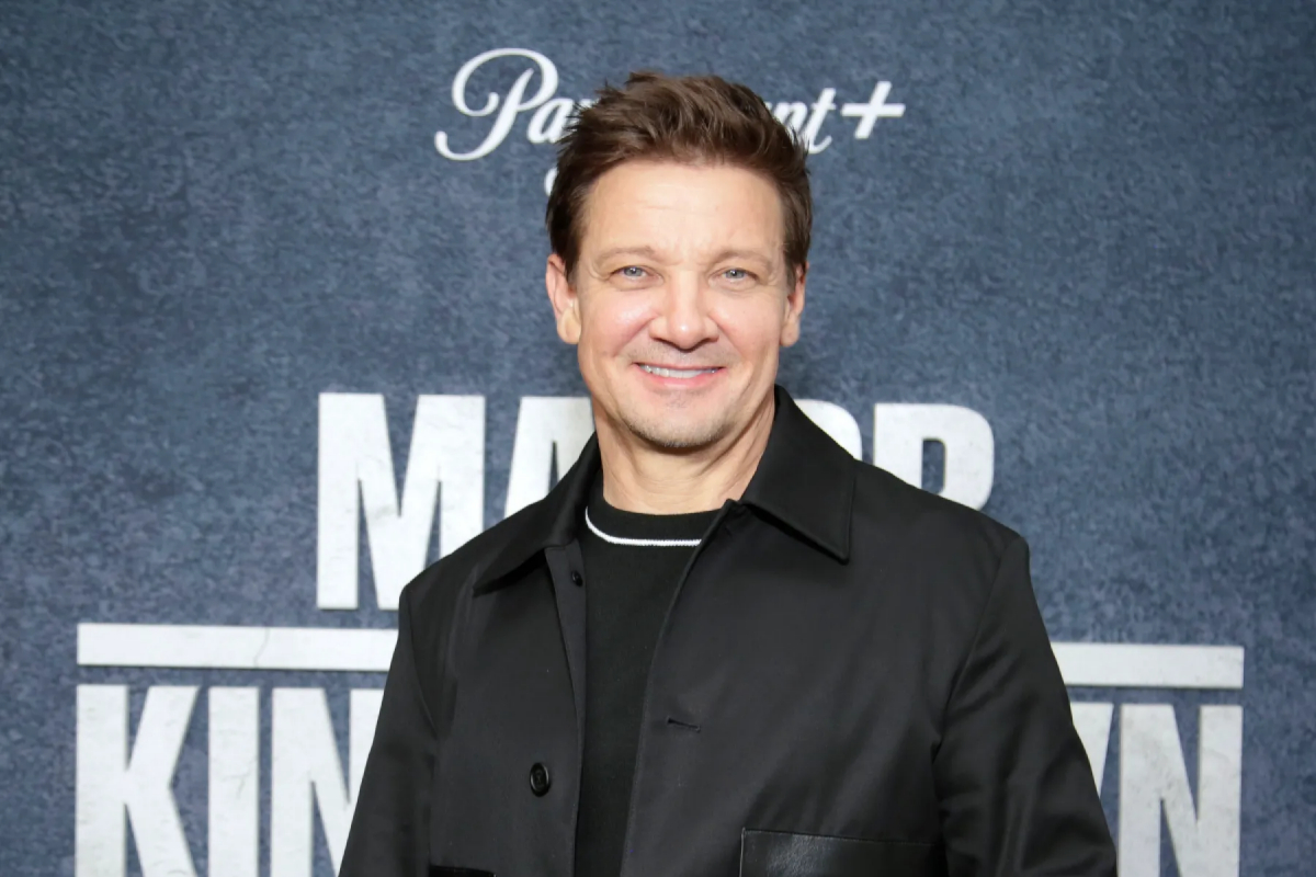 Jeremy Renner shares insights on shooting 'Ridiculous' Knives Out 3 with star-studded cast