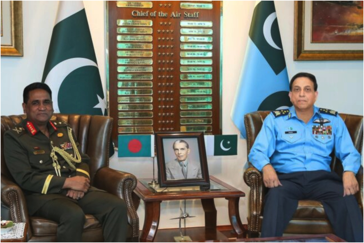 Bangladeshi defence delegation