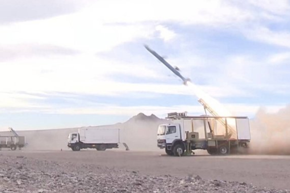 Iran introduces new ballistic missile in show of force