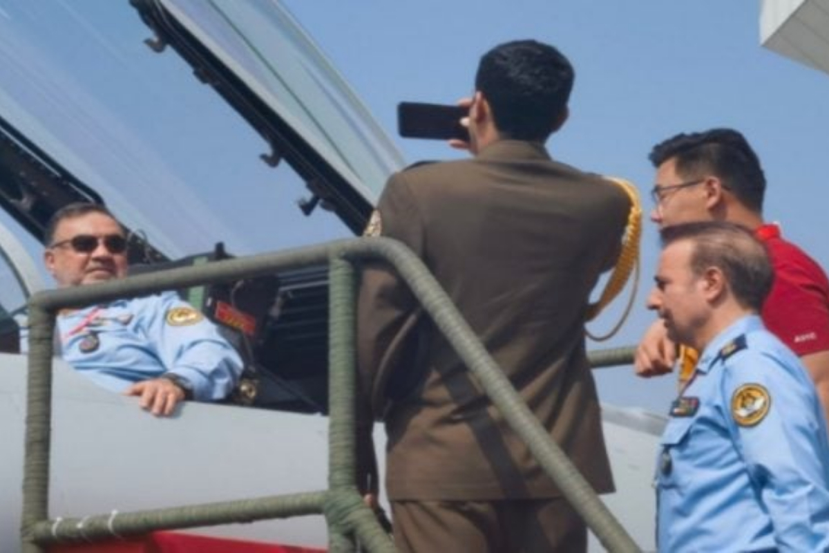 Is Iran buying J-10C fighter jets from China in exchange of oil?