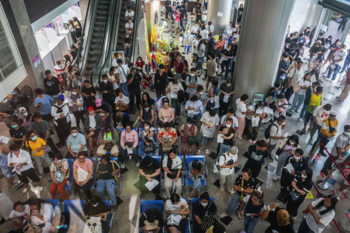 Thailand declares martial law in eight border districts due to Cambodia clashes