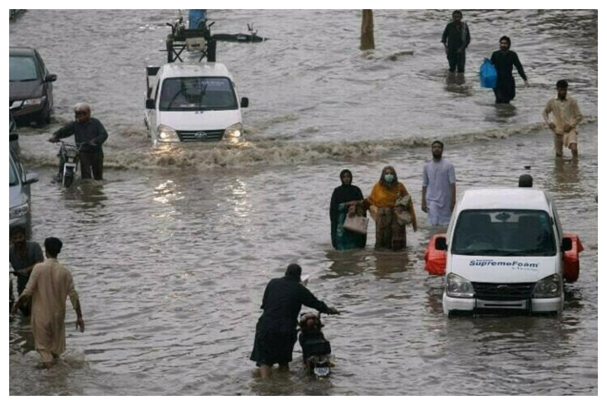 More Heavy Rains Expected in Karachi, PMD Warns of Urban Flooding
