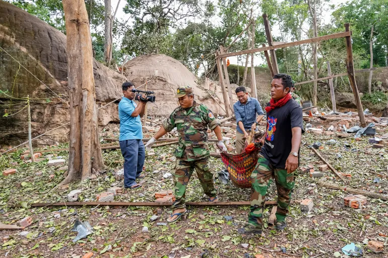 Death toll raises in Thailand-Cambodia clash, 32 hit and 130 injured