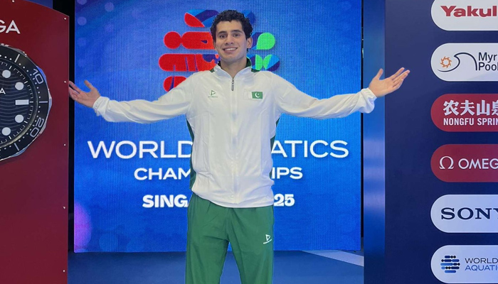 Aryan Deen sets new national record