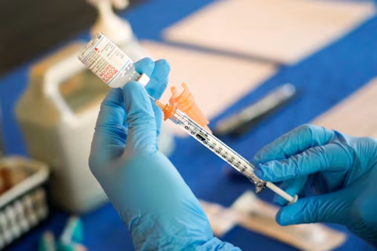 Pakistan urges UNICEF to step in over Indian Vaccine Supply delays