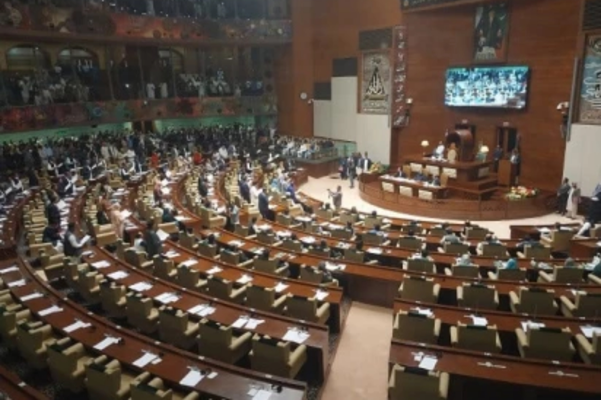 Sindh Committee approves a Rs300,000 raise in MPAs salaries