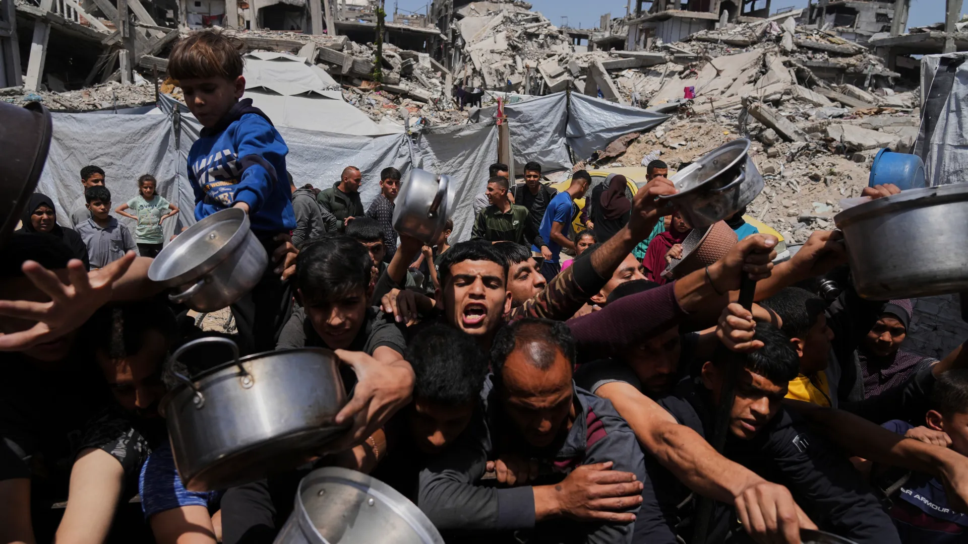 Israeli-forces-open-fire-on-aid-seekers-in-southern-gaza-killed-21-palestinians