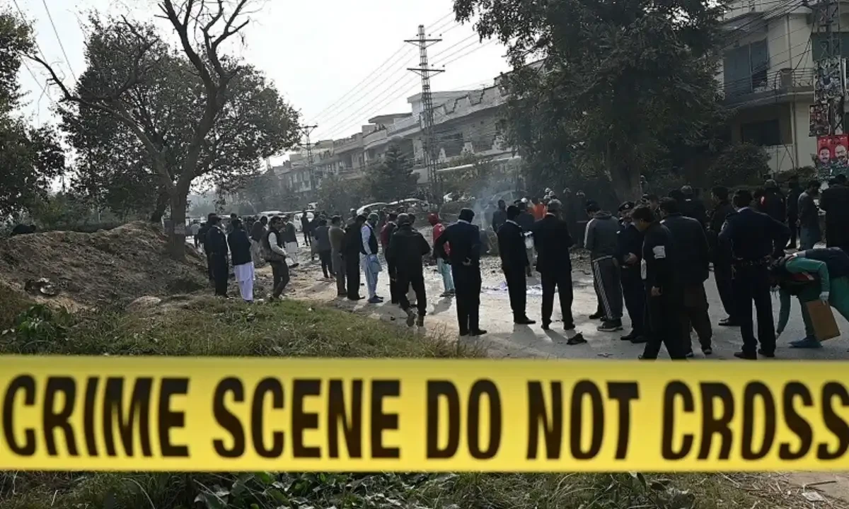 South Waziristan Lower: blast near police mobile 2 lost, 143 injured
