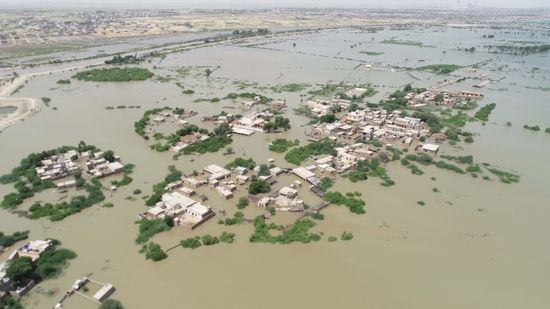 Flash flooding in Jamshoro after torrential rains, city disrupts