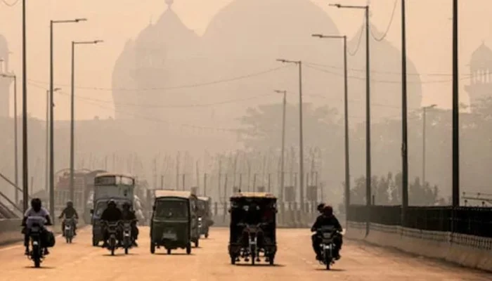 Lahore tops world pollution rankings as AQI soars to 462