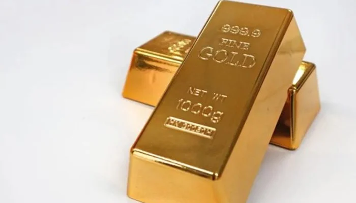Gold prices surge by Rs3,500 per tola across Pakistan