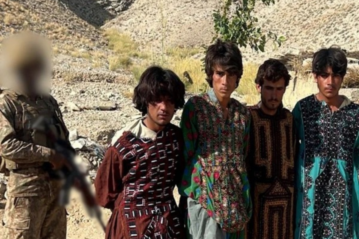 Khuzdar Operation: Four Terrorists caught wearing women’s clothes to flee