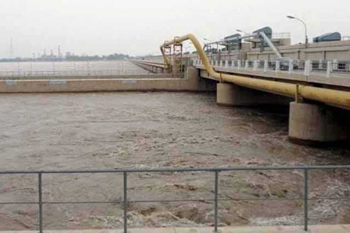 PDMA issues flood alert as rainwater raises river levels in Punjab