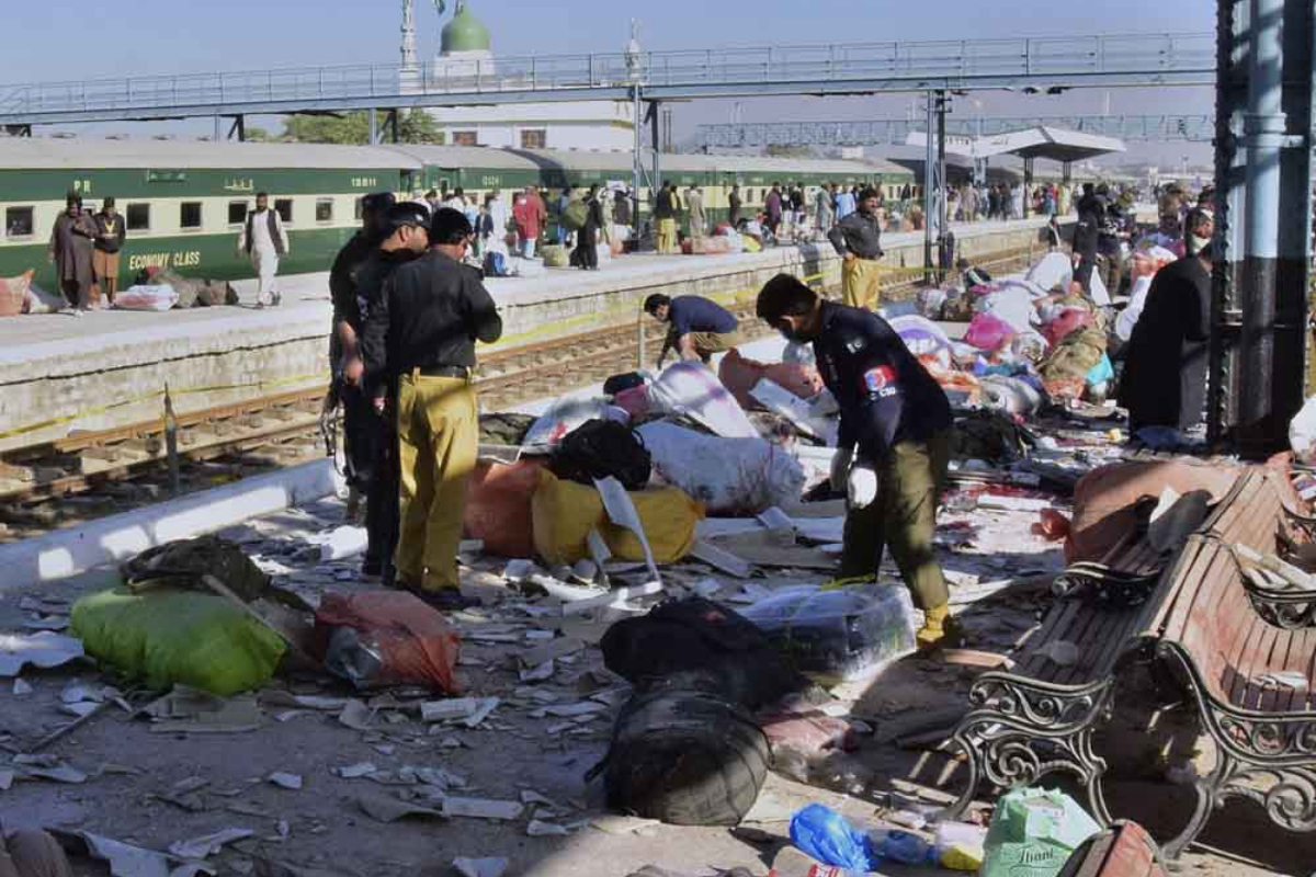 Railway Employee killed in Balochistan railway track bomb blast