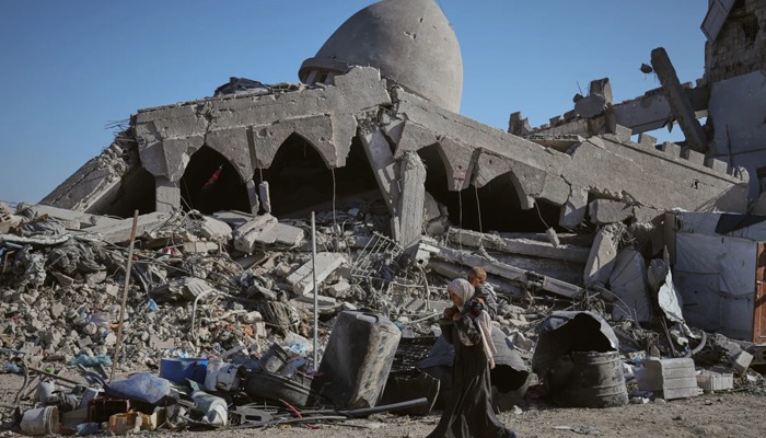 Unexploded bombs threaten Gaza residents as search for captive bodies continues