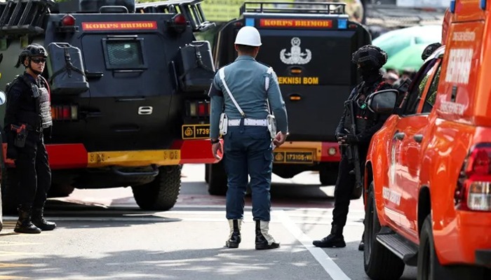 Explosion at Jakarta mosque injures over 50 in Friday prayers