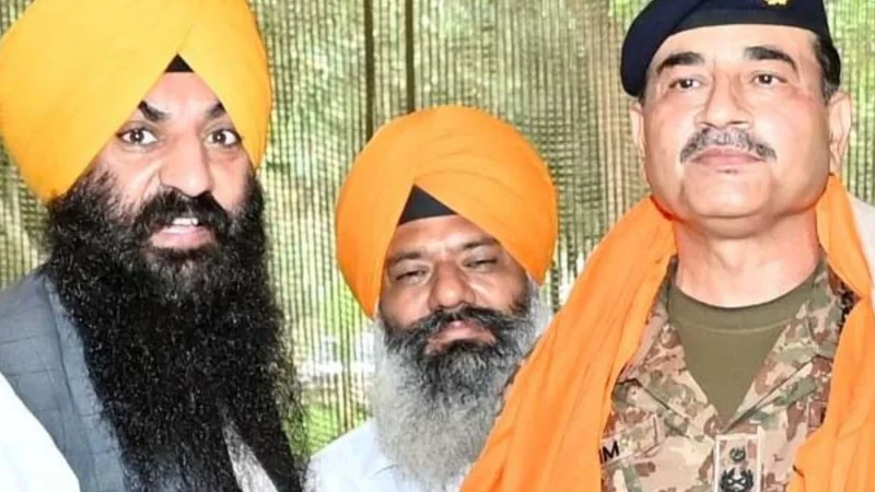 Sikh leaders praises COAS for swift relief operations at Kartarpur