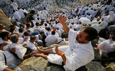 Hajj pilgrims to perform Wuquf Arafat today