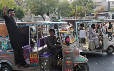 Commissioner Karachi imposes two-month ban on rickshaws
