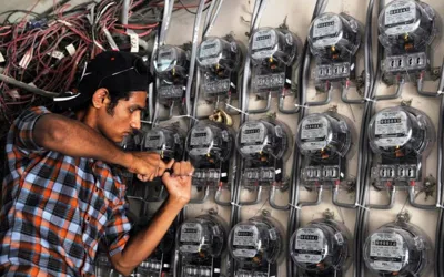 PM Shehbaz approves 'Apna Meter Apni Reading' app to replace meter readers in power Discos