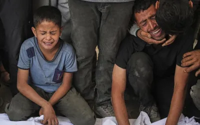 Israeli strikes in Gaza kill 72, including civilians waiting for aid