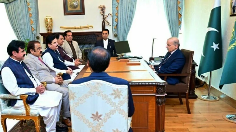 PM Shehbaz discusses KP situation with Governor Kundi