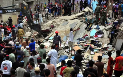 Lyari Tragedy: 16 killed as residential building collapses