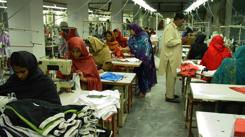 Sindh govt notifies minimum monthly wage of Rs 40,000