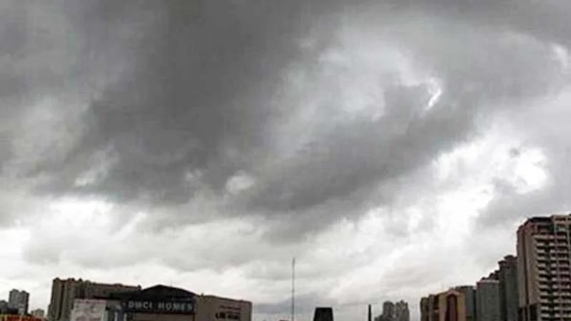 Light drizzle likely as humidity persists in Karachi