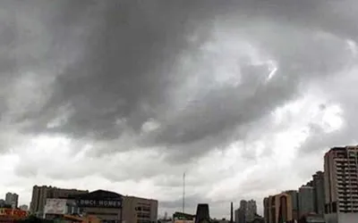 Light drizzle likely as humidity persists in Karachi