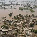 Heavy rains expected in Pakistan, Flood waves ongoing