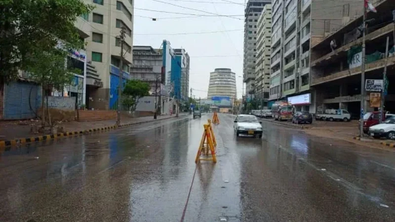 Light rain in Karachi