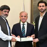PM Presents Rs 5 million cheque to Shahzaib Rind's father