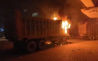 9 vehicles set fire in Karachi as dumper crushed two motorbikes