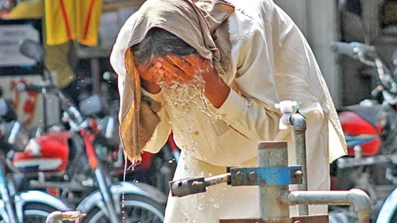 Pakistan may soar to record 50°C this week
