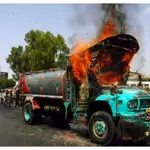 Water Tanker crushes woman in Karachi