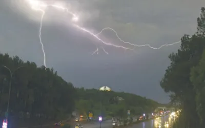 Heavy rain and thunderstorms in several parts of Pakistan