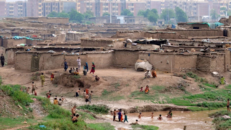 SC directs govt for comprehensive report on slums