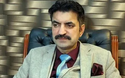 PTI issues show-cause notice to Sher Afzal Marwat