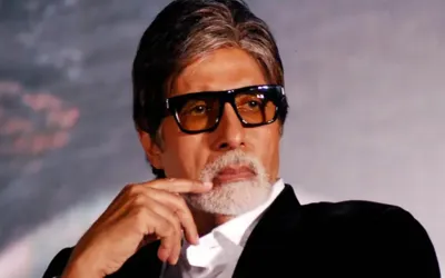 Amitabh Bachchan shocked to hear about his lookalike causing massive traffic jam