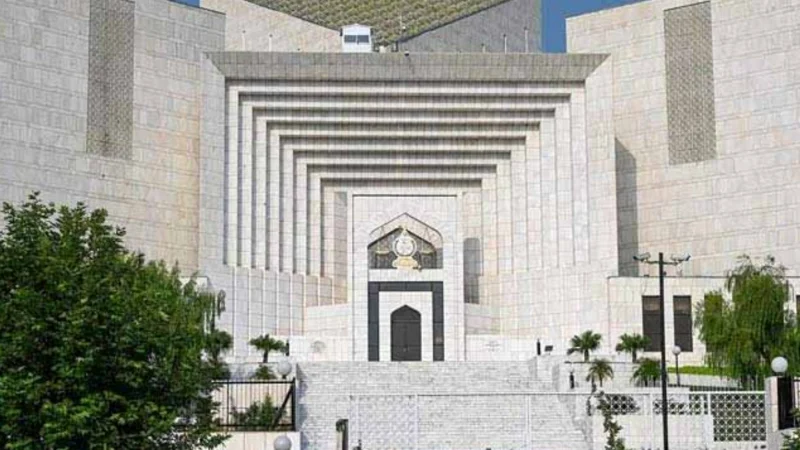 Additional registrar Nazar Abbas challenges contempt notice in SC