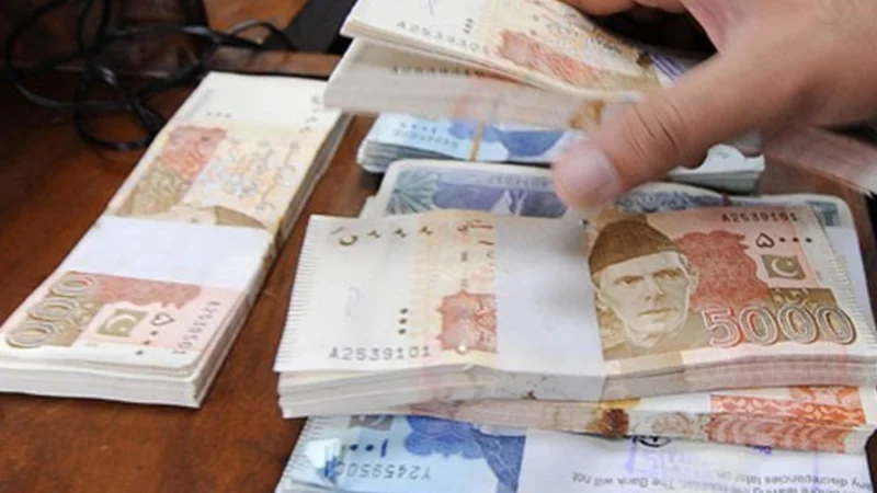 FIA busts gang running illegal currency exchange