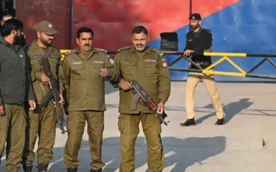 Police foil terrorists attack on check post at DG Khan