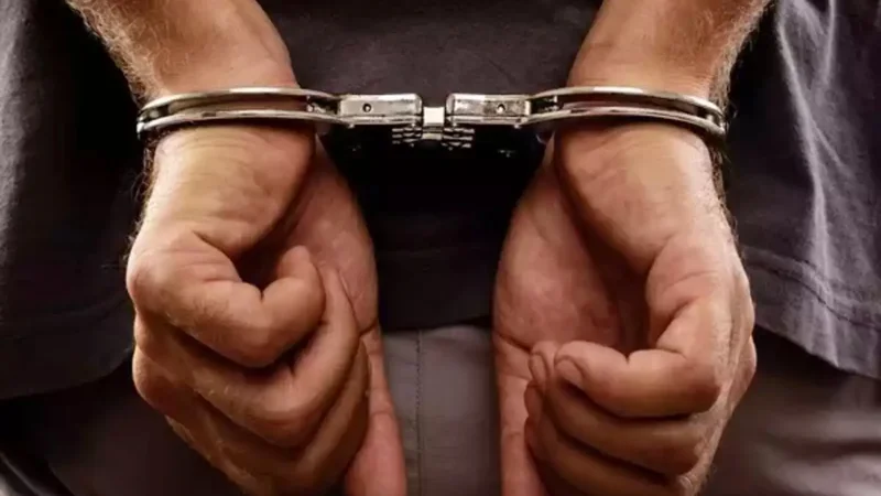 Man arrested for harassing girl at Karachi’s street