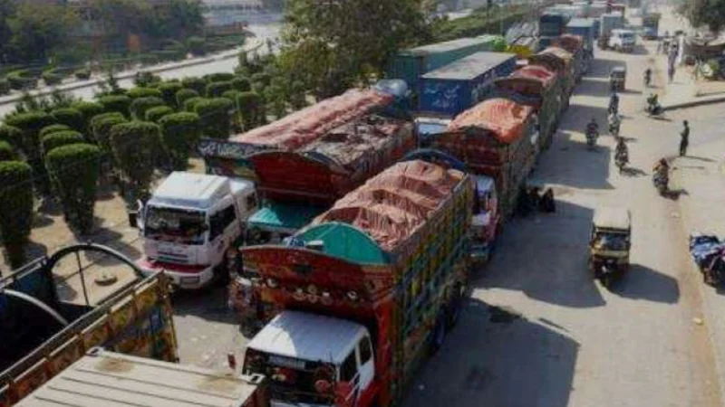 Sindh Govt imposes ban on heavy traffic in Karachi from 6am