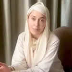 Shaista Lodhi on how her spiritual moments during Umrah met with public intrusion