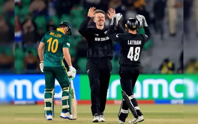 New Zealand defeat South Africa to set up Champions Trophy final clash with India