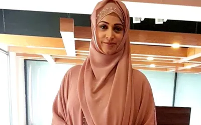 Noor Bukhari criticizes neighbors after receiving notice for food distribution outside house